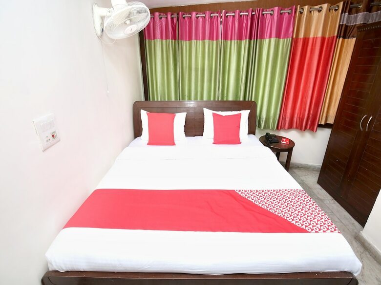 Oyo 15523 Hotel Jd Inn