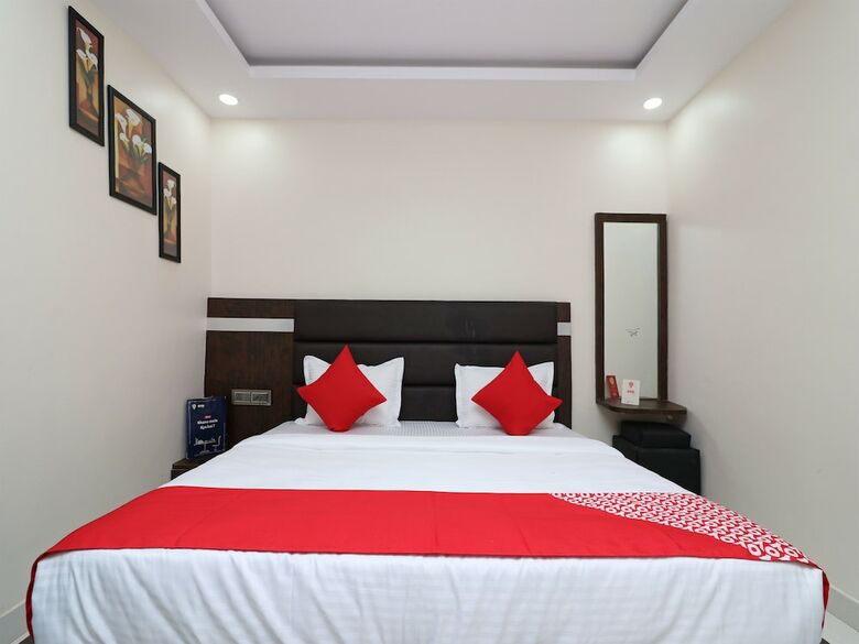 Oyo 15671 Hotel Jalsa Dlx