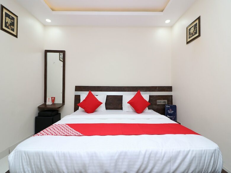 Oyo 15671 Hotel Jalsa Dlx