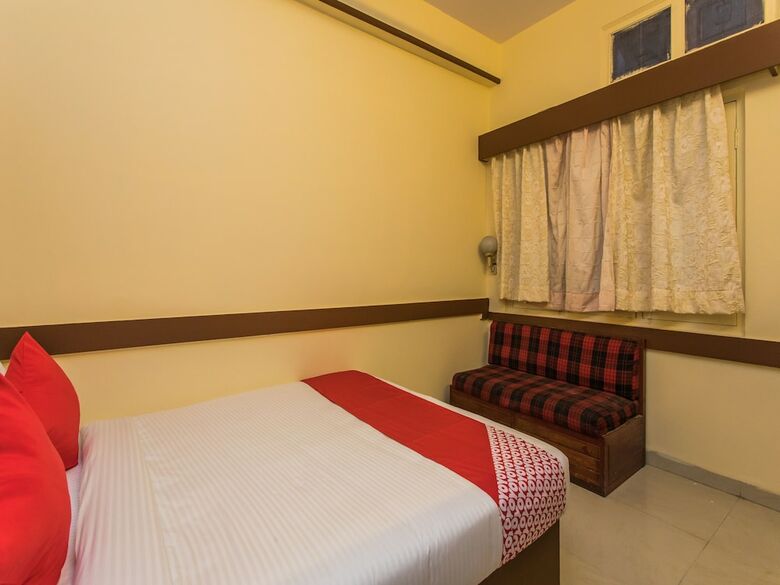 Oyo 15401 Hotel Surana Palace
