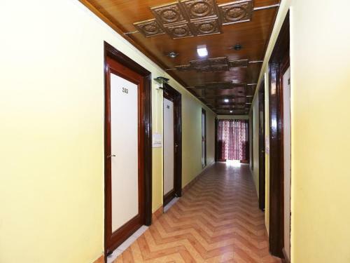 Oyo 15468 Hotel Sharda