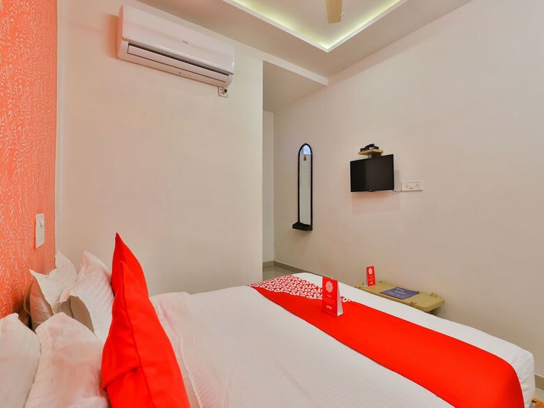 Hotel Oyo 15509 Shreenath