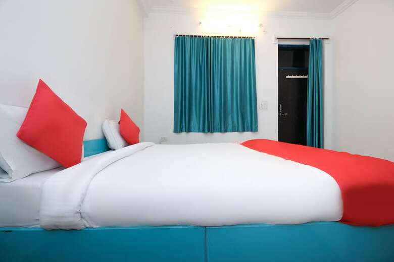 Oyo 15518 Hotel Amar