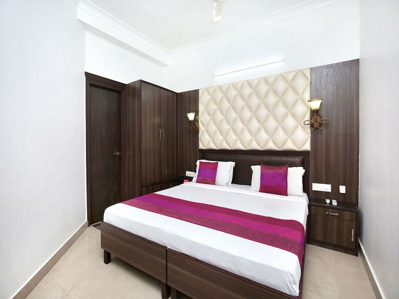 Oyo 15565 Hotel Midtown