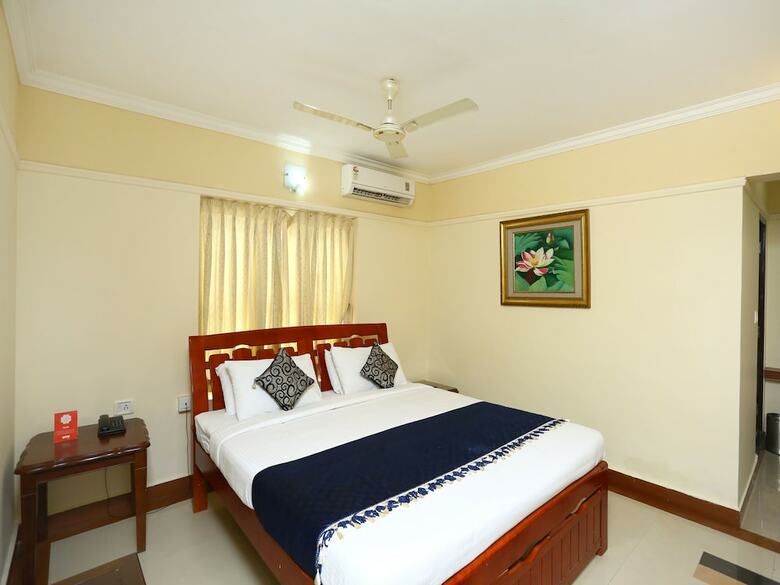 Hotel Oyo 2240 Krishna Regency