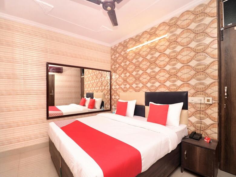 Oyo 15546 Hotel Kk