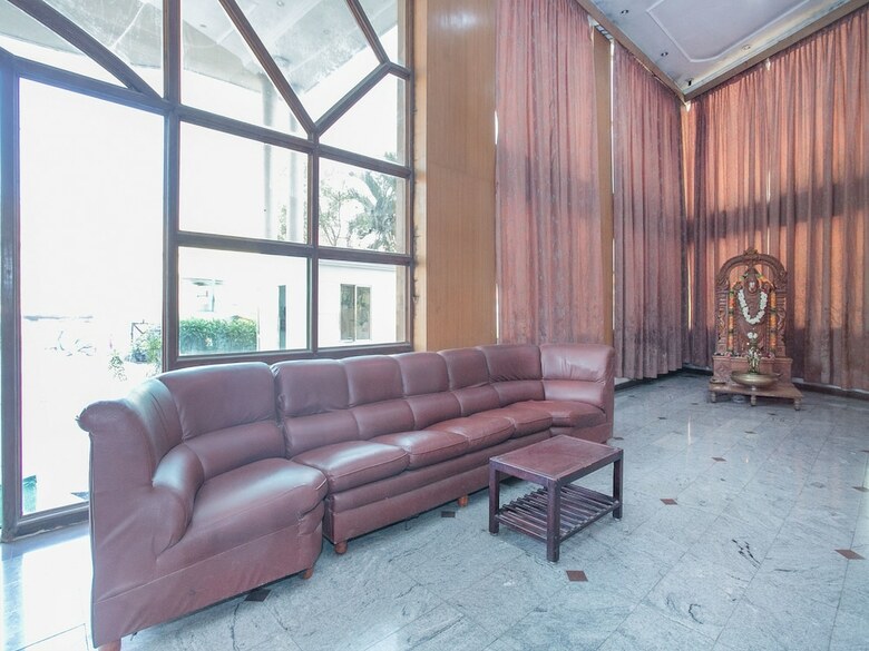Oyo 10885 Hotel Keerthana International