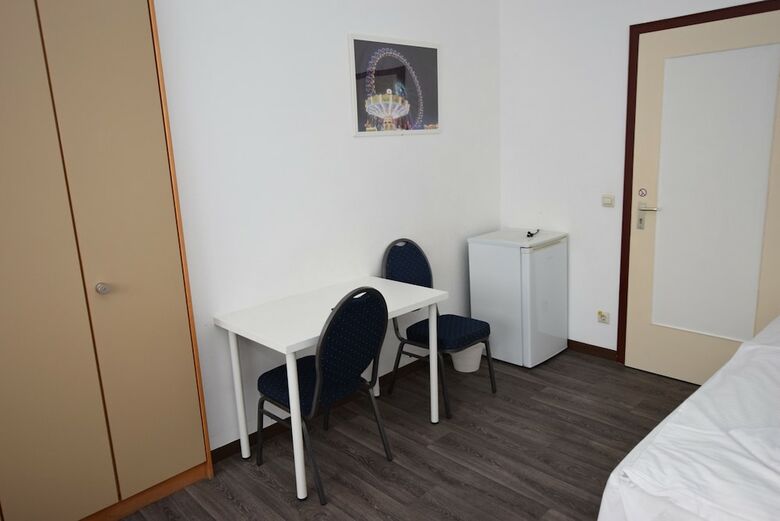 Hostal Monteurzimmer Plochingen
