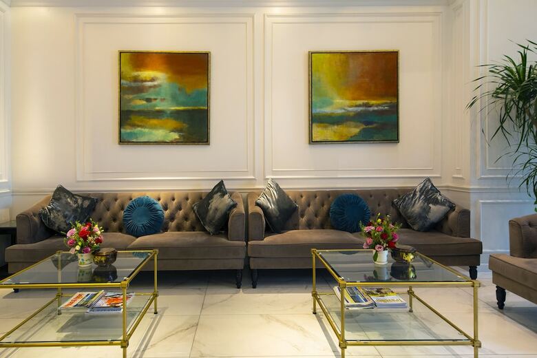 Alagon Central Hotel & Spa