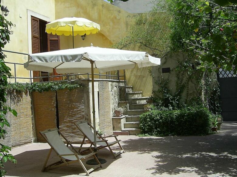 B&B Macrina