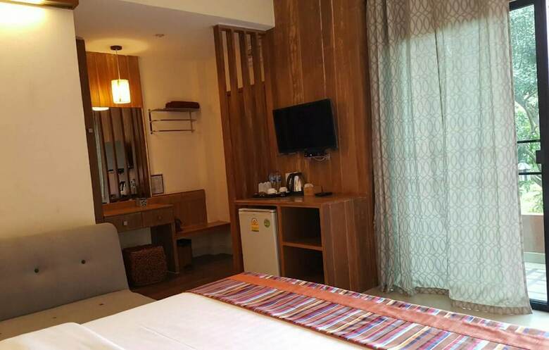 Hotel Baan Phuchalianglom
