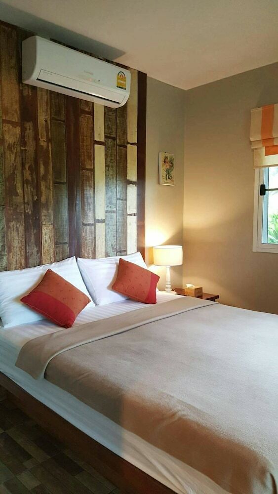 Hotel Baan Phuchalianglom