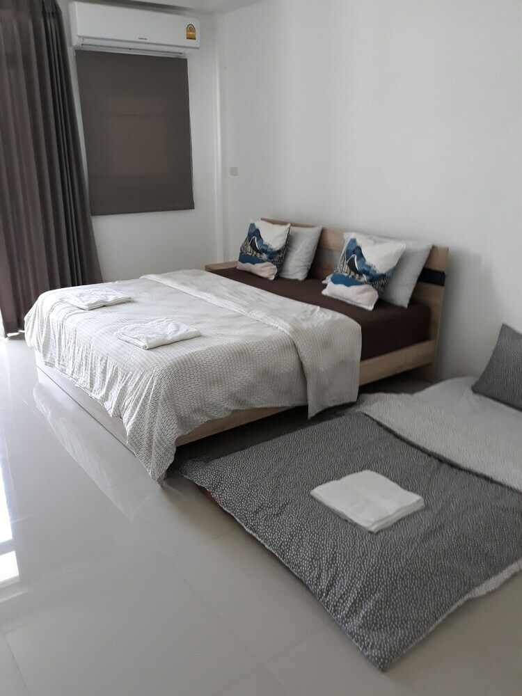 Sukhumvit 50 Hostel