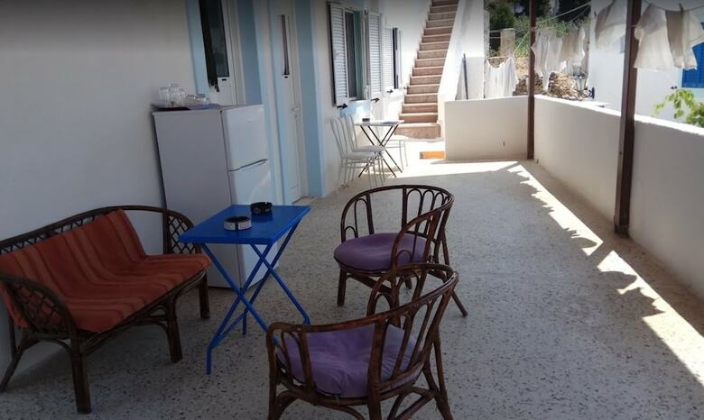 Hotel Grandma Vasiliki Rooms To Let