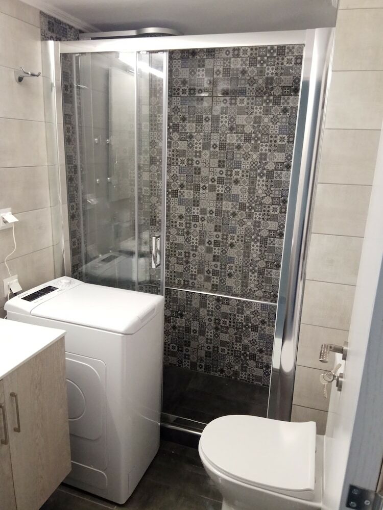 Hotel Grandma Vasiliki Rooms To Let