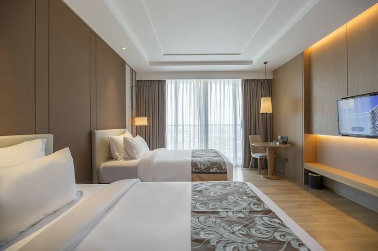 Sunshine Bay Hotel