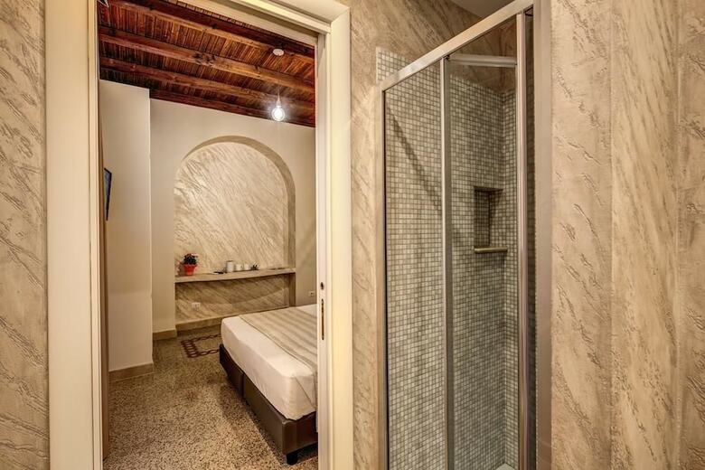 Hotel Colosseo Accomodation Room Guest House