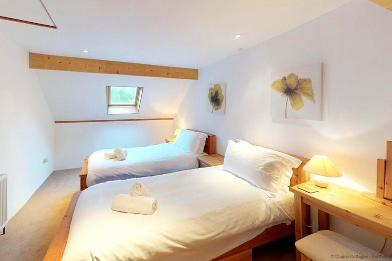 Buckland Brewer Cob Barn 2 Bedrooms