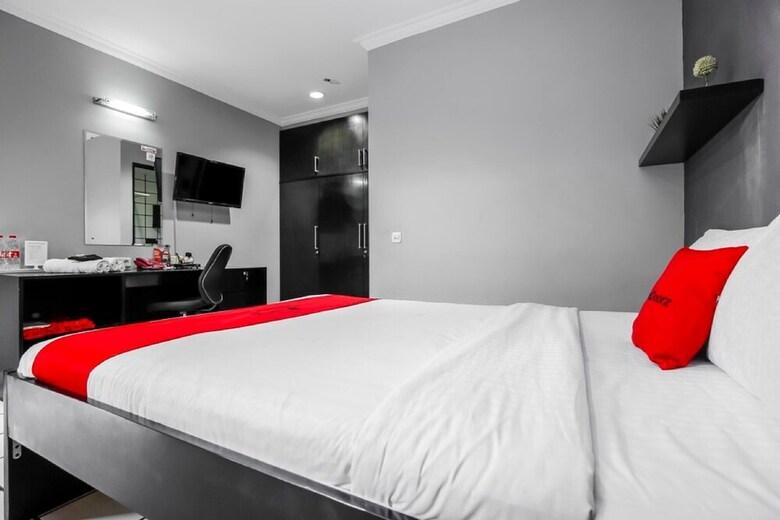 Hotel Reddoorz Plus Near Rs Fatmawati 2