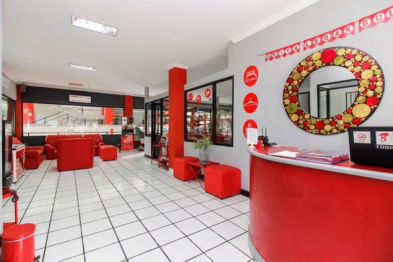 Hotel Reddoorz Plus Near Rs Fatmawati 2