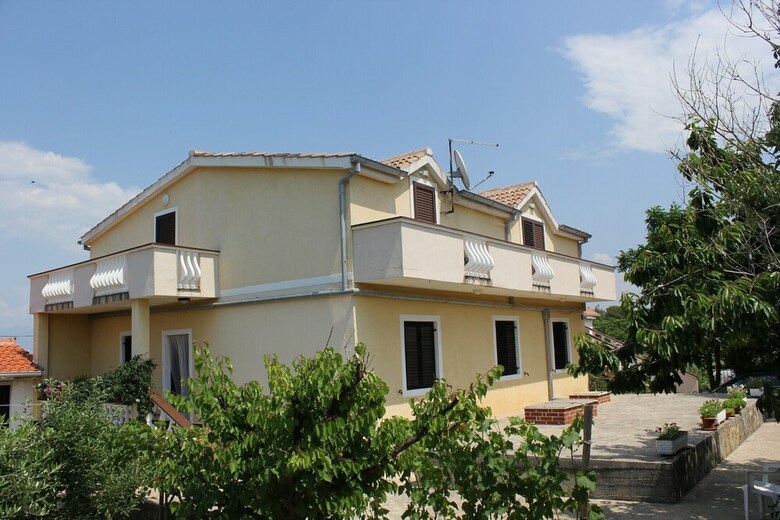 Apartment Radovic Ive