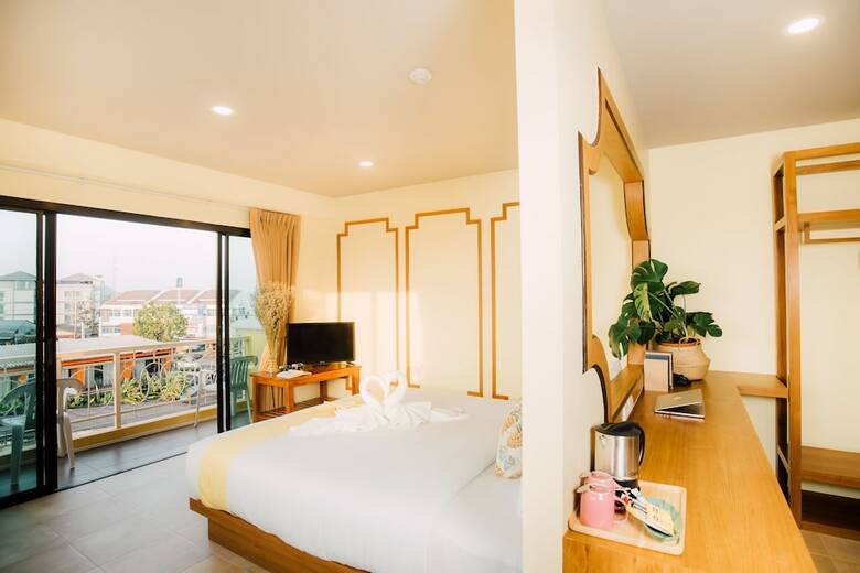 The Pineapple Hotel