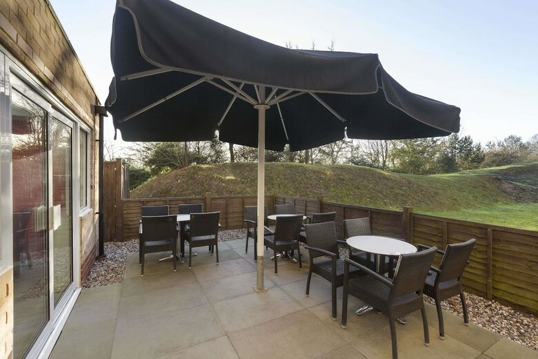 Hotel Ramada By Wyndham London Stansted Airport