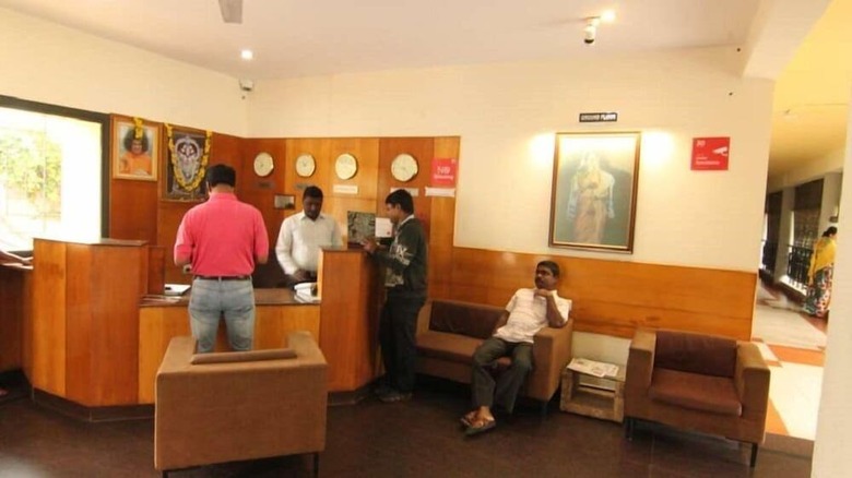 Hotel Online Suites