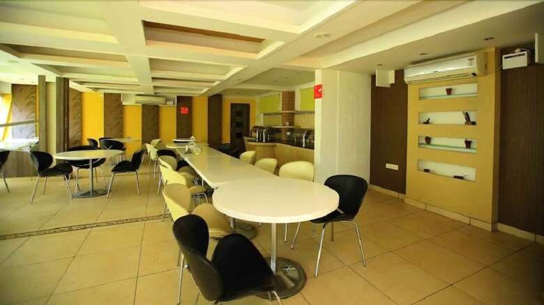 Hotel Online Suites