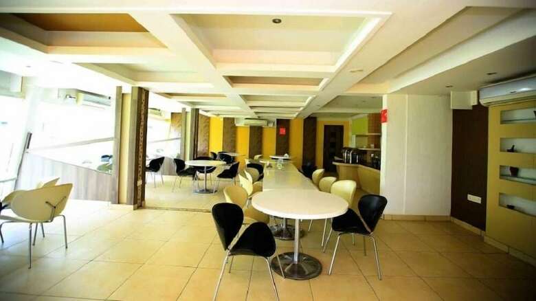 Hotel Online Suites