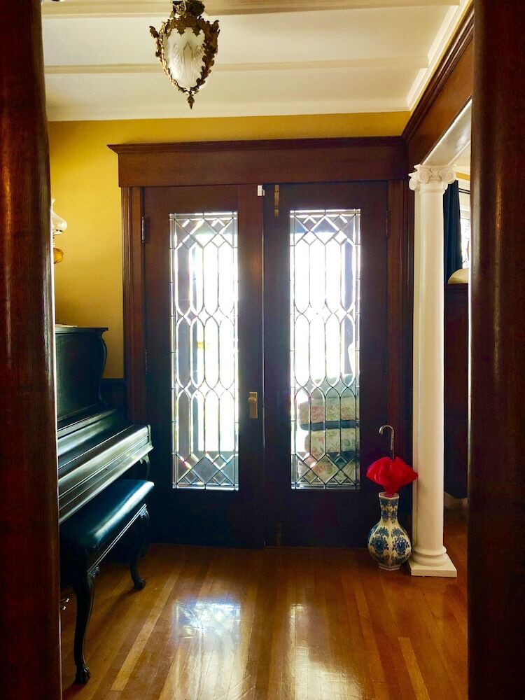 1000 Islands Bed And Breakfast ? The Bulloch House