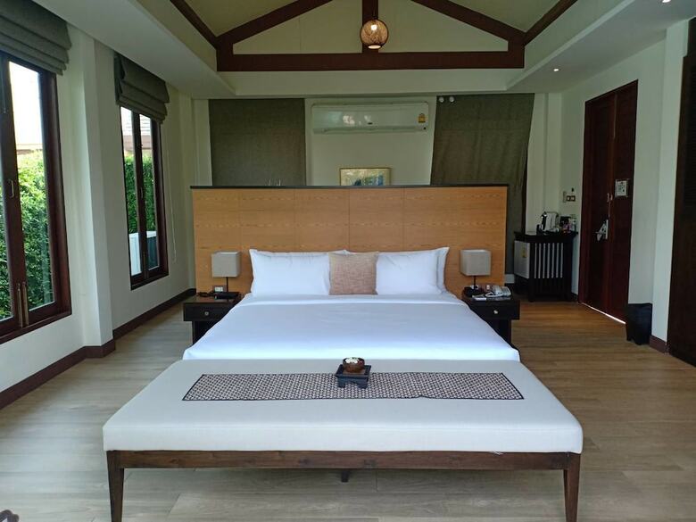Hotel Triple Tree Beach Resort