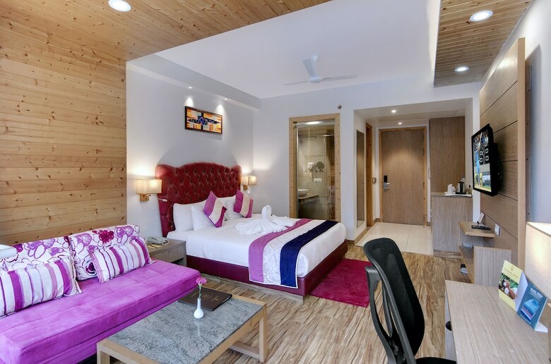 Hotel The Orchard Greens Resort And Spa