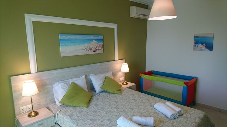 Apartamentos Elia House A Quiet Seaside Place
