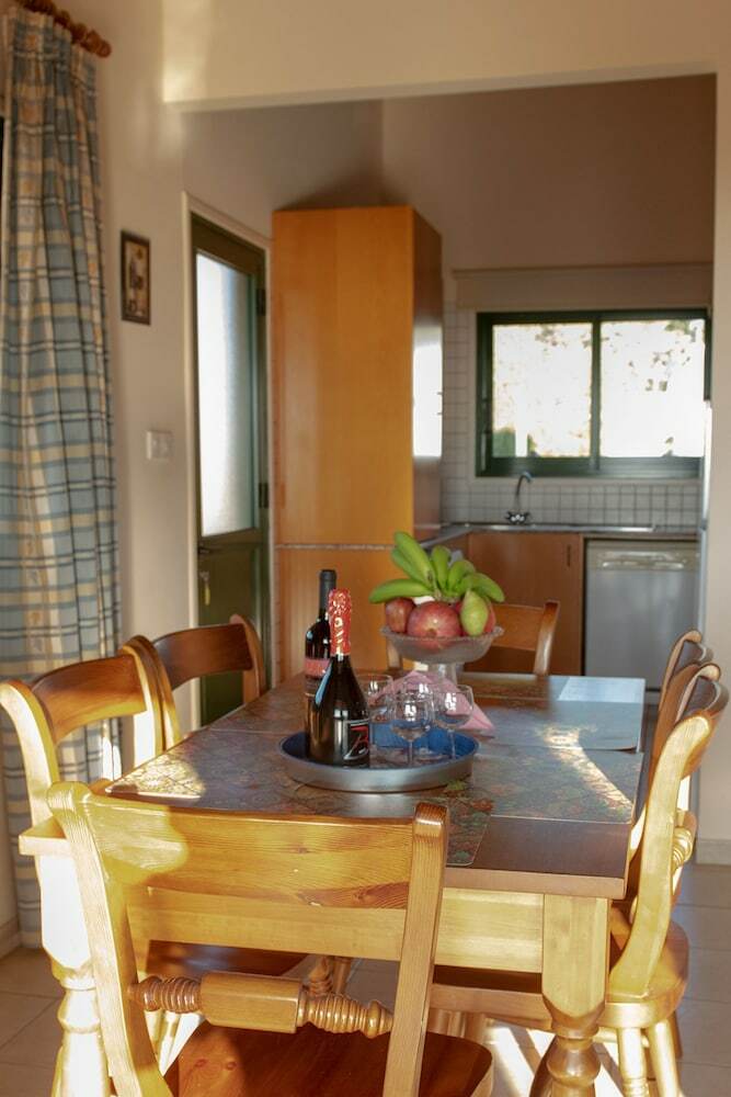 Adonis Villa
