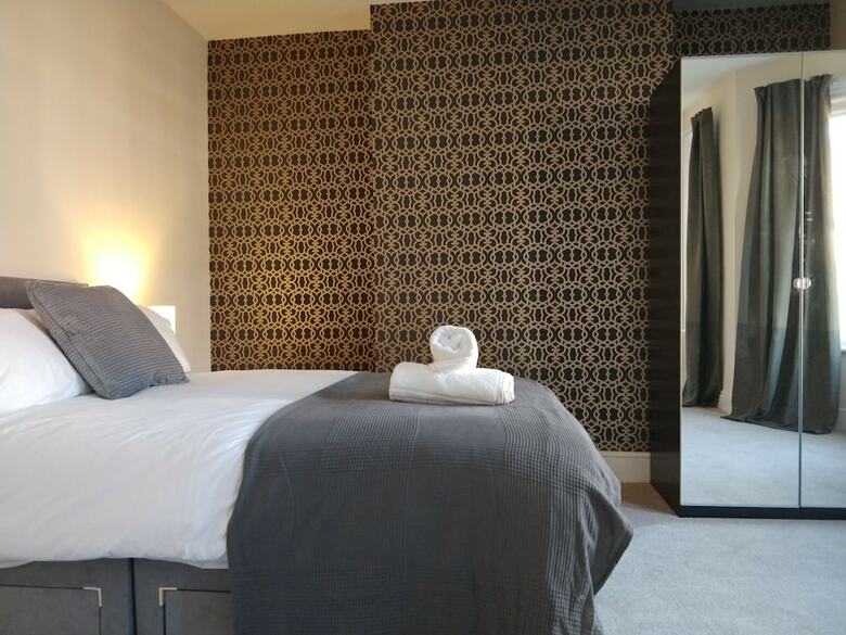 Hotel Lyndhurst House