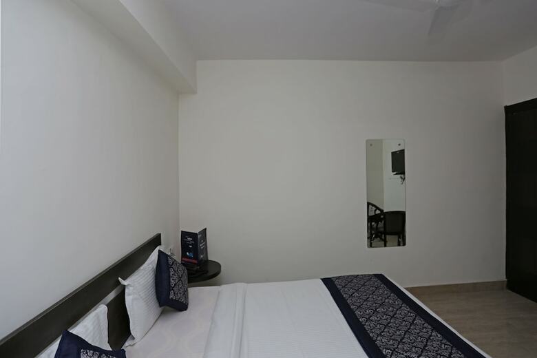Hotel Sky View
