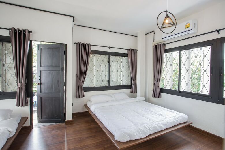 Hostal Sleep With You Hostel