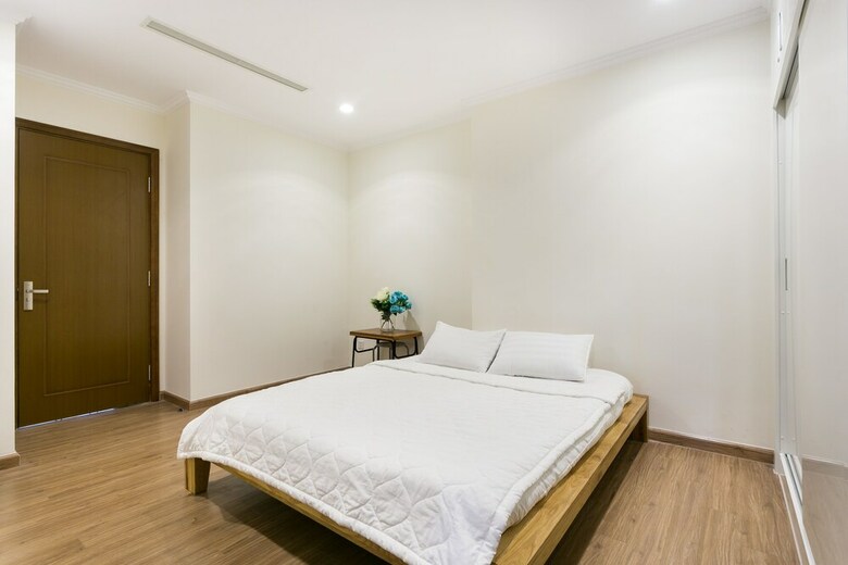 Luxury Apartment In Vinhomes Golden River
