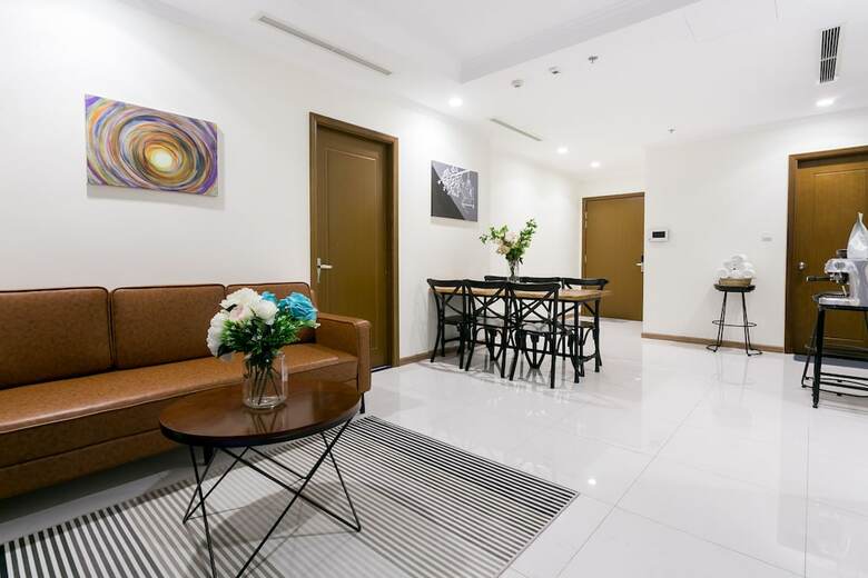 Luxury Apartment In Vinhomes Golden River