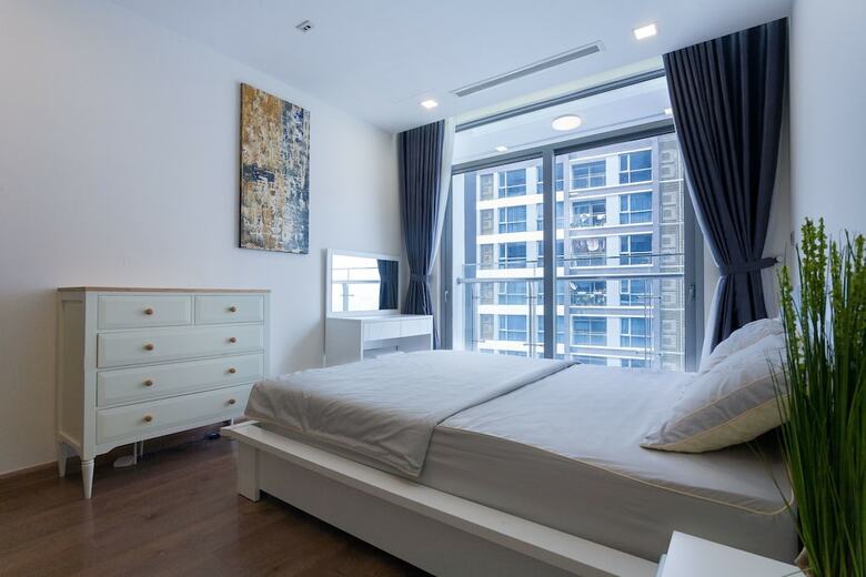 Luxury Apartment In Vinhomes Golden River