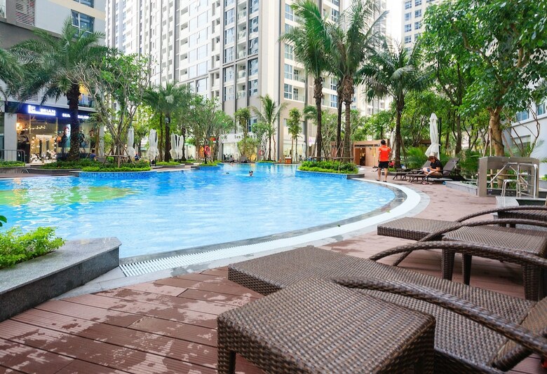 Luxury Apartment In Vinhomes Golden River