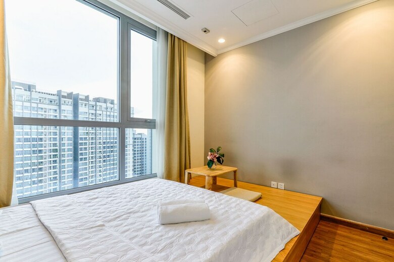Luxury Apartment In Vinhomes Golden River