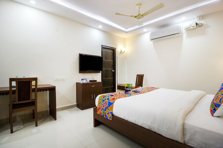 Fabhotel Windsor Castle Inn Brigade Rd