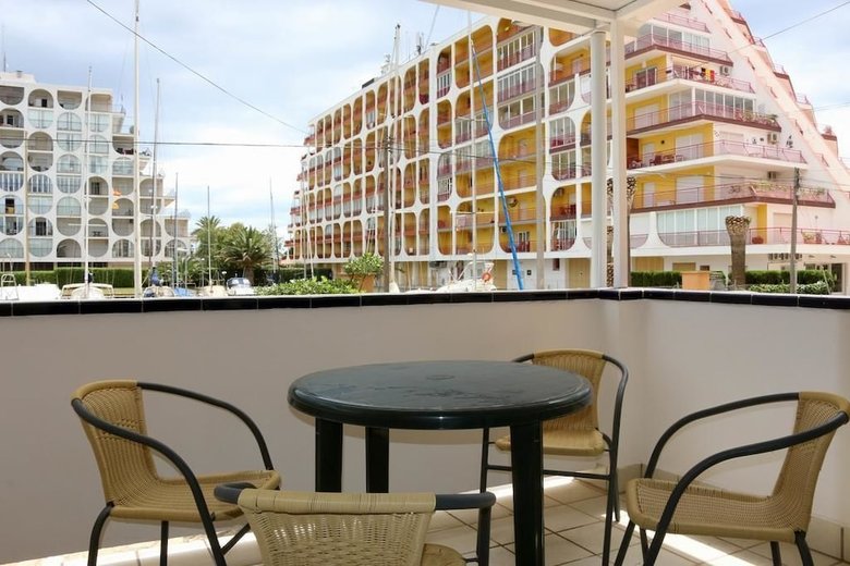 Apartamentos Port 27