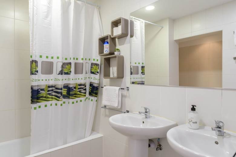 Apartamentos Port 27