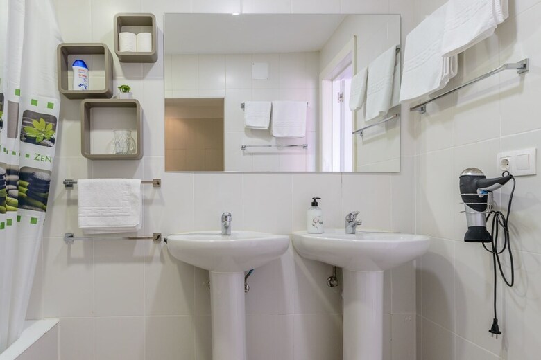 Apartamentos Port 27