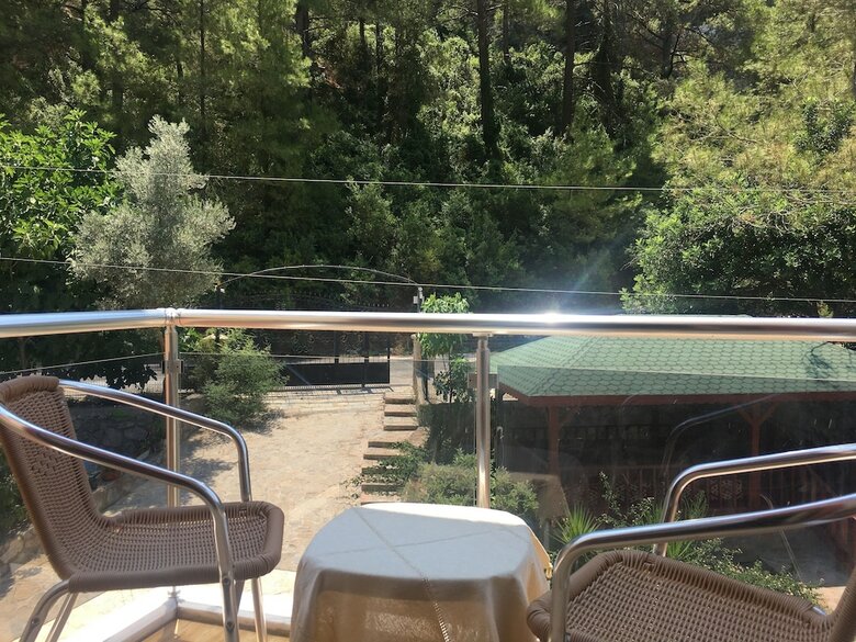 Hotel Pine Apart