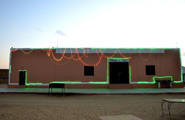 Hotel Oasis Camp Sam