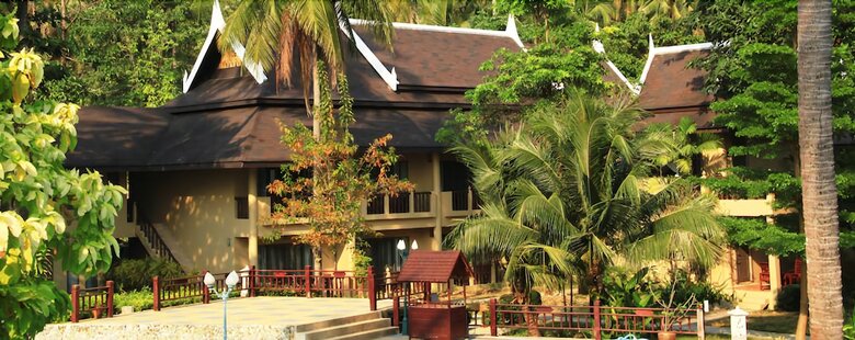 Hotel Bhumiyama Beach Resort